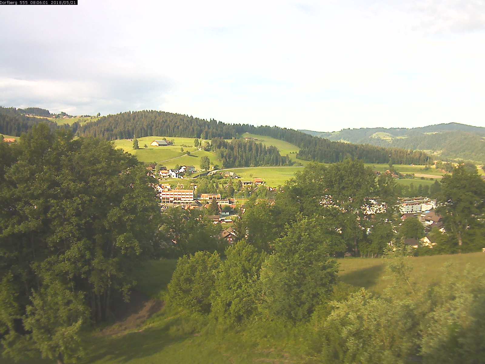Webcam-Bild: Aussicht vom Dorfberg in Langnau 20180521-080601