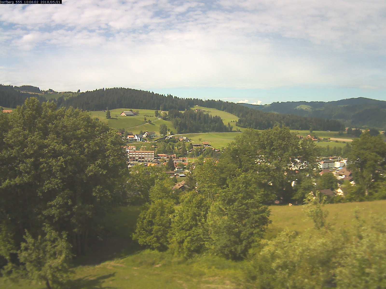 Webcam-Bild: Aussicht vom Dorfberg in Langnau 20180521-100601