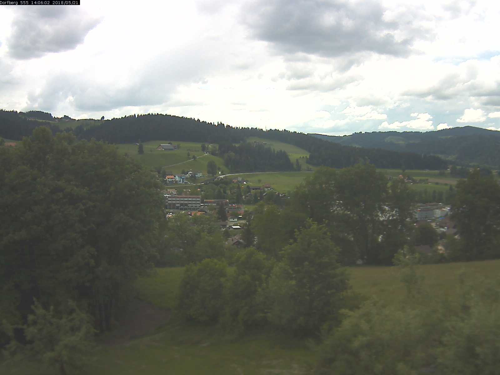 Webcam-Bild: Aussicht vom Dorfberg in Langnau 20180521-140601