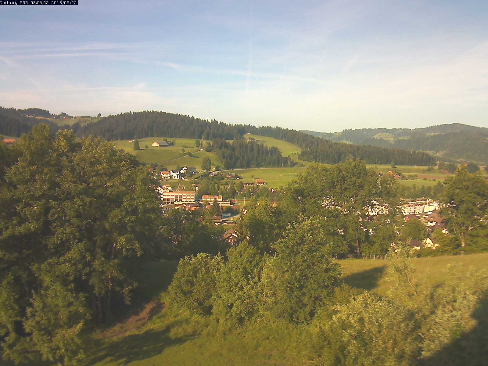 Webcam-Bild: Aussicht vom Dorfberg in Langnau 20180522-080601