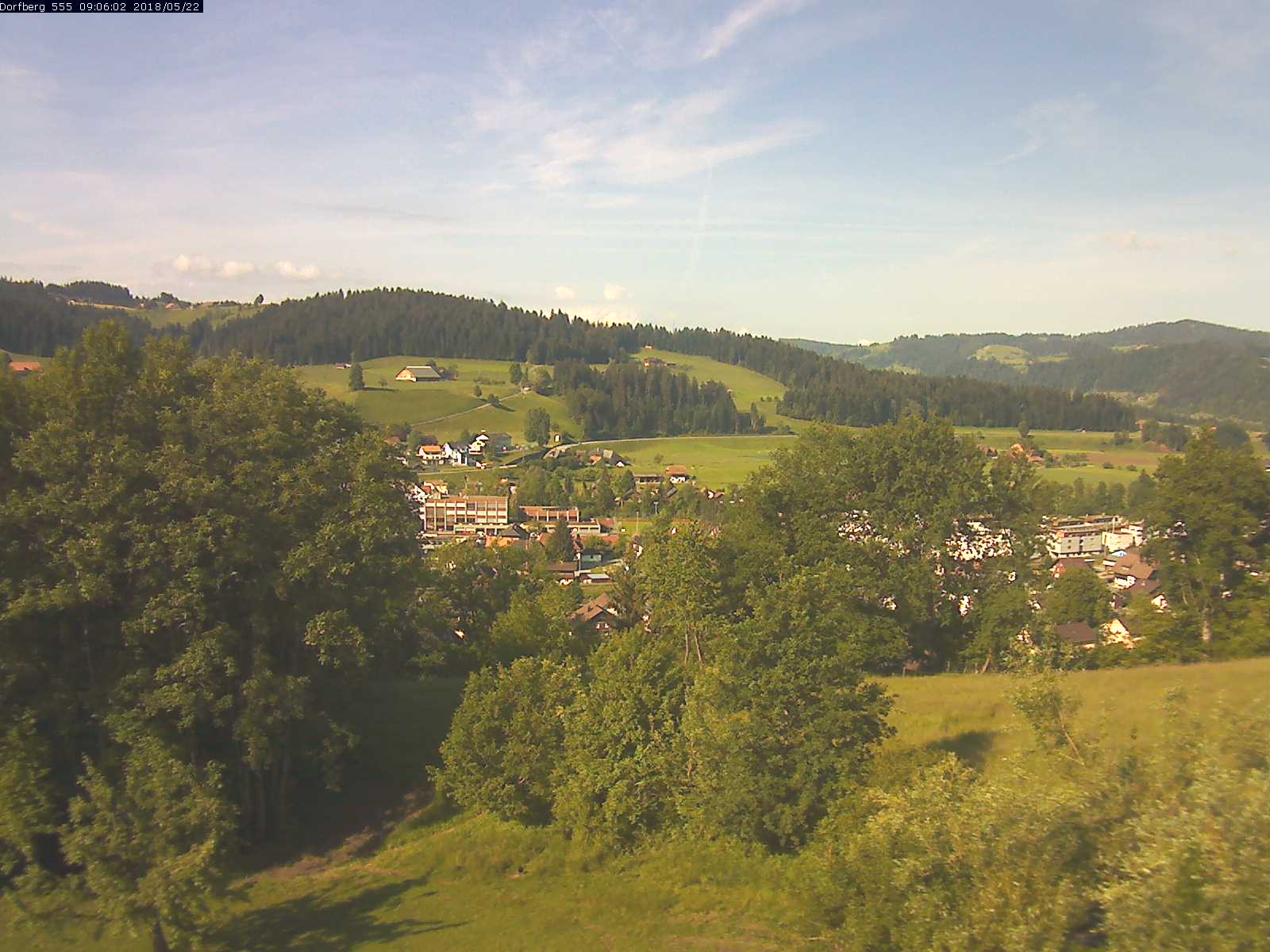 Webcam-Bild: Aussicht vom Dorfberg in Langnau 20180522-090601