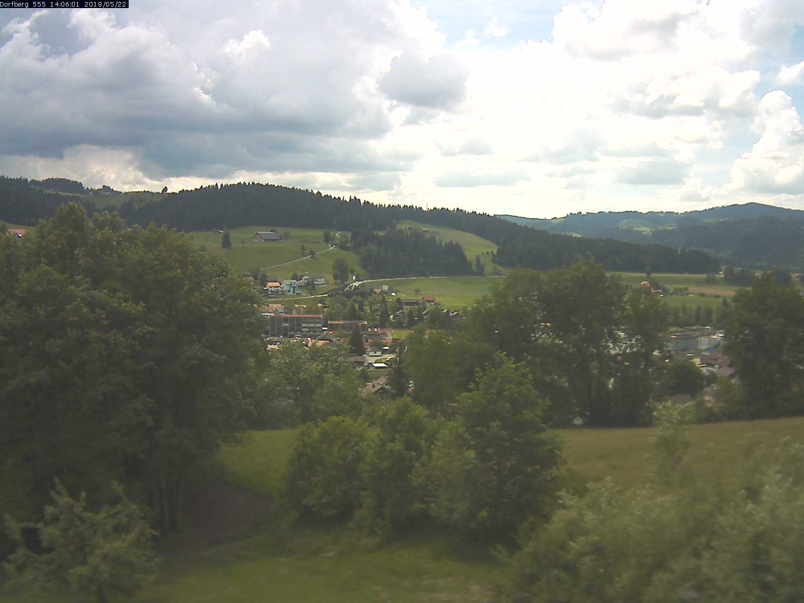 Webcam-Bild: Aussicht vom Dorfberg in Langnau 20180522-140601