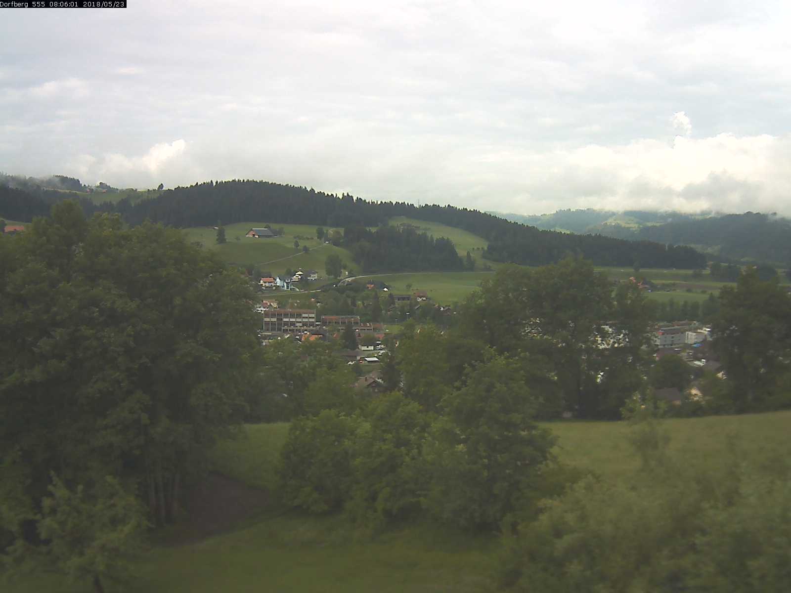 Webcam-Bild: Aussicht vom Dorfberg in Langnau 20180523-080601