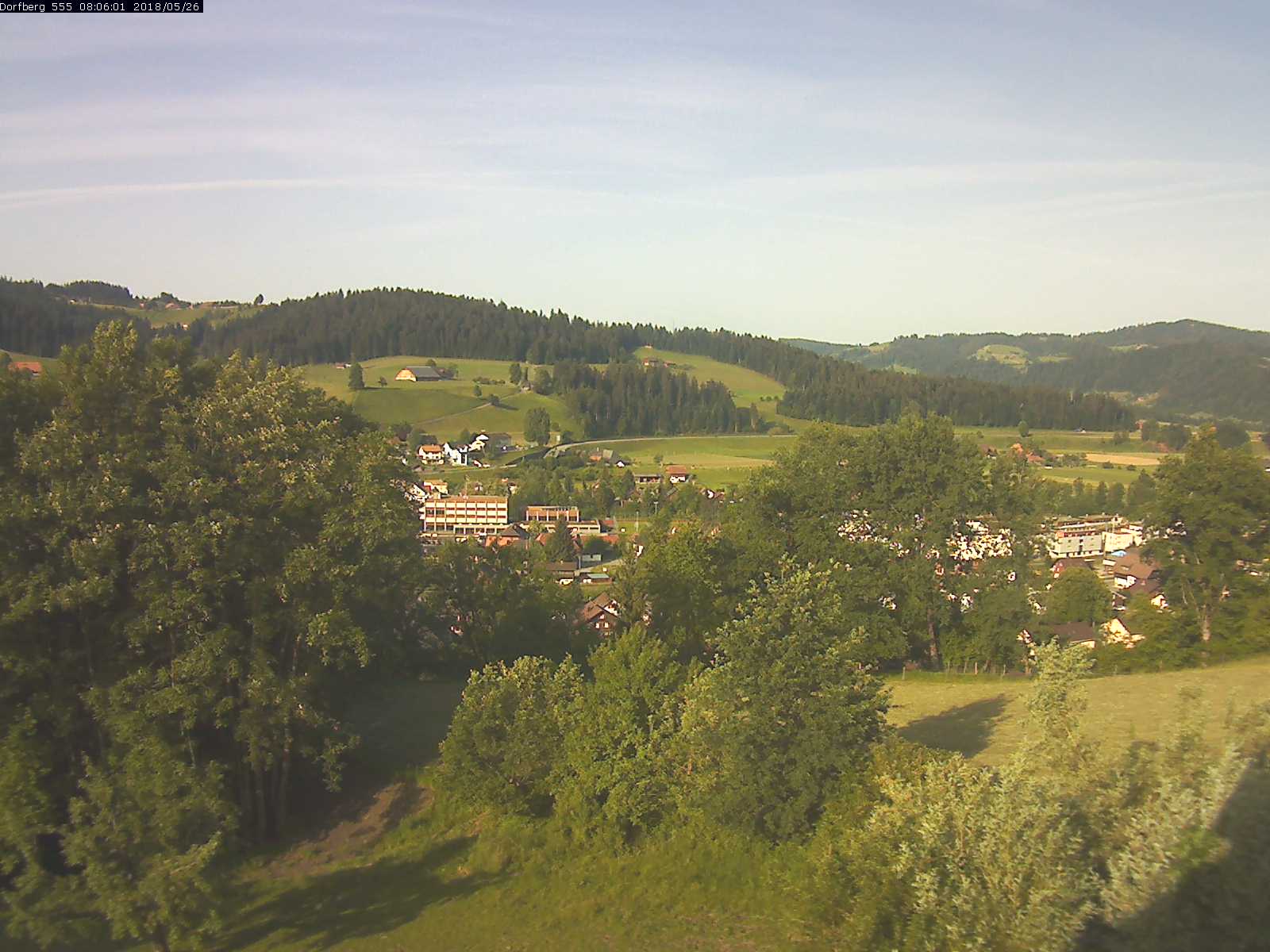Webcam-Bild: Aussicht vom Dorfberg in Langnau 20180526-080601