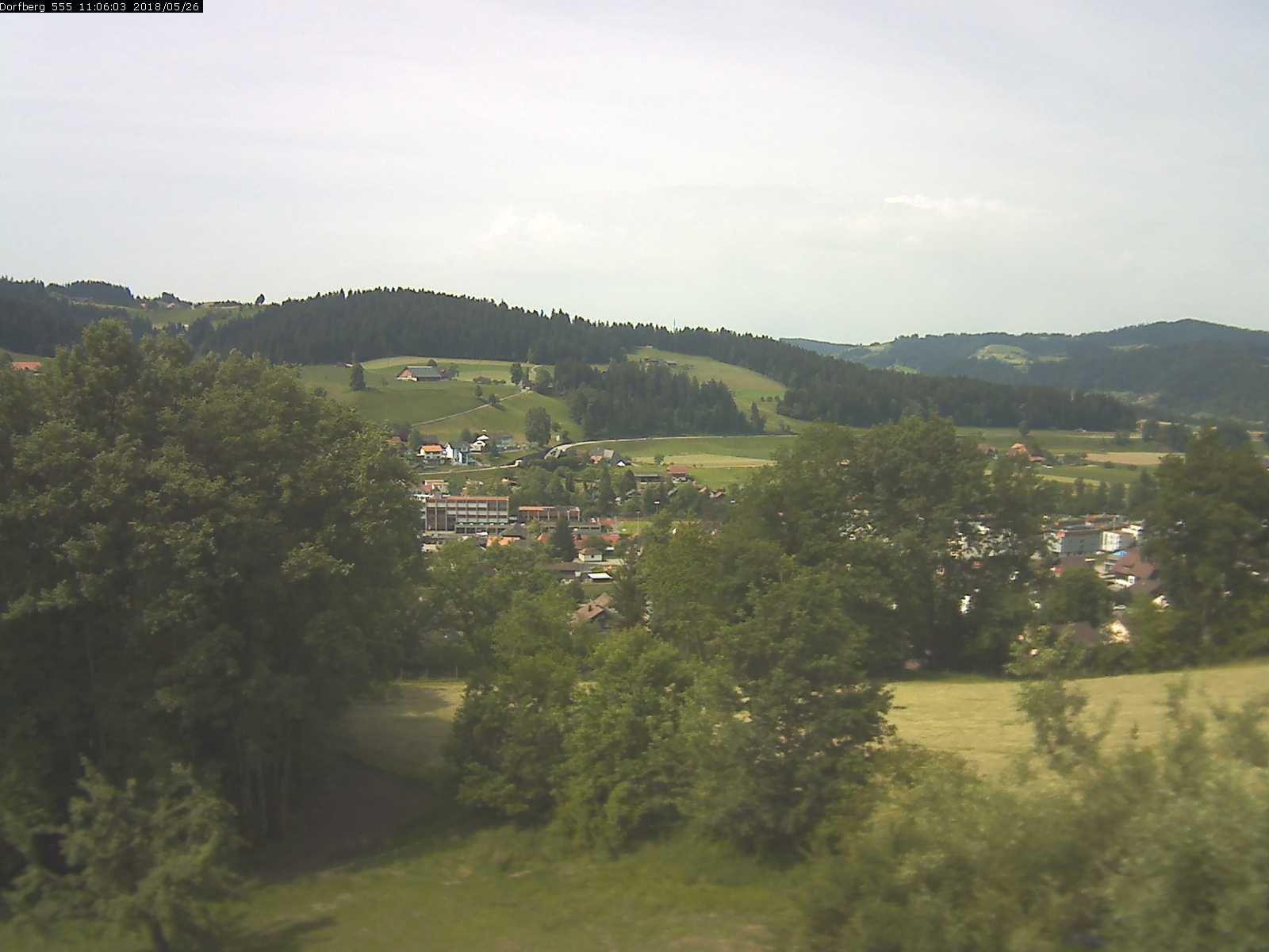 Webcam-Bild: Aussicht vom Dorfberg in Langnau 20180526-110601