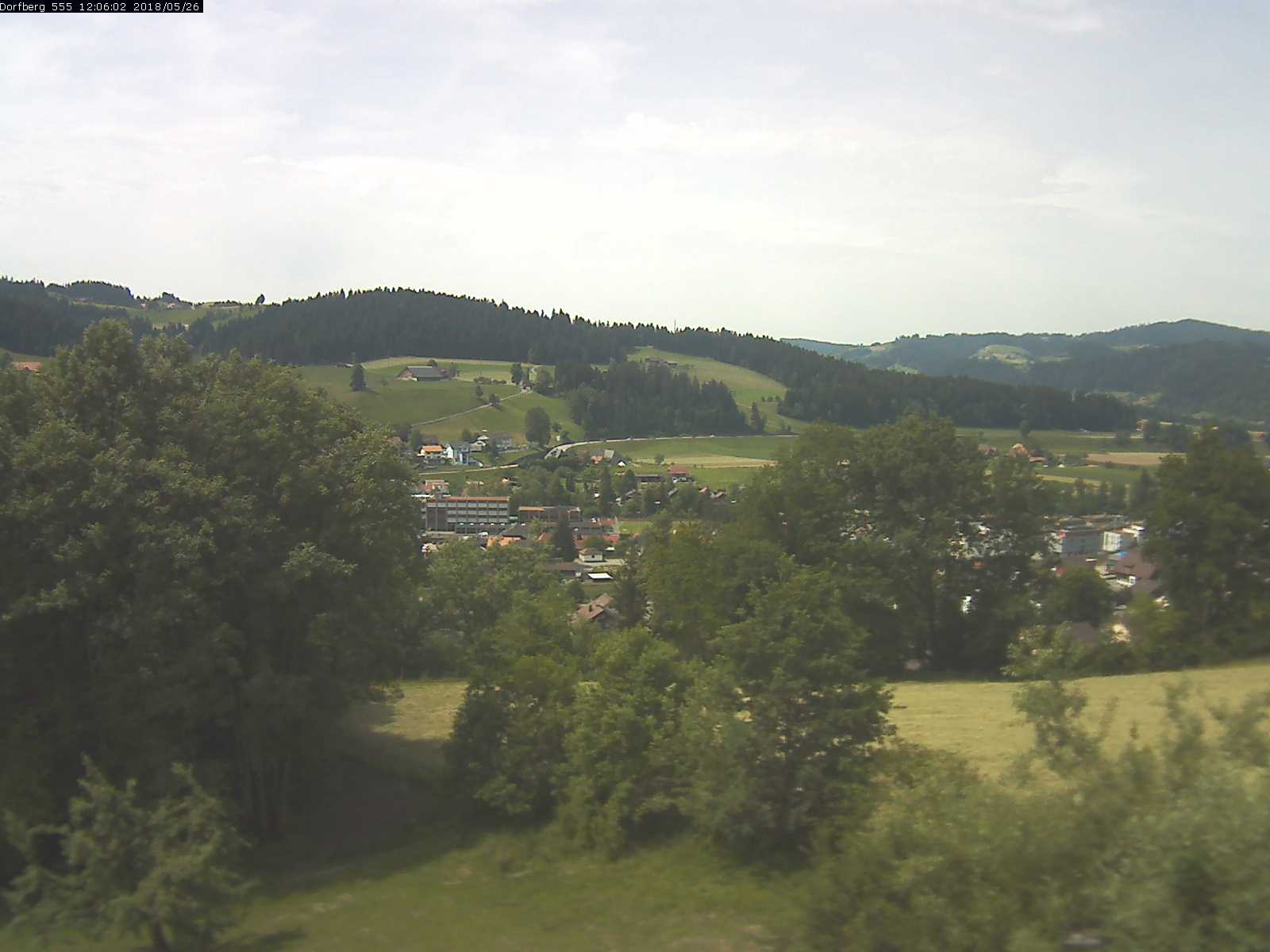 Webcam-Bild: Aussicht vom Dorfberg in Langnau 20180526-120601