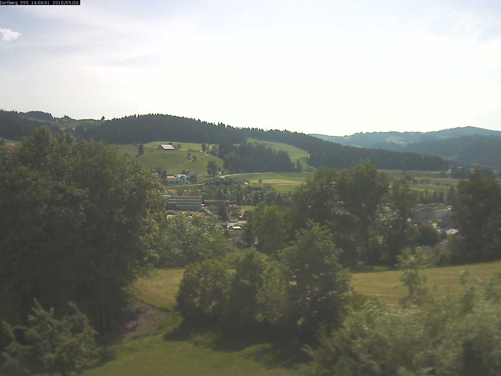 Webcam-Bild: Aussicht vom Dorfberg in Langnau 20180526-160601