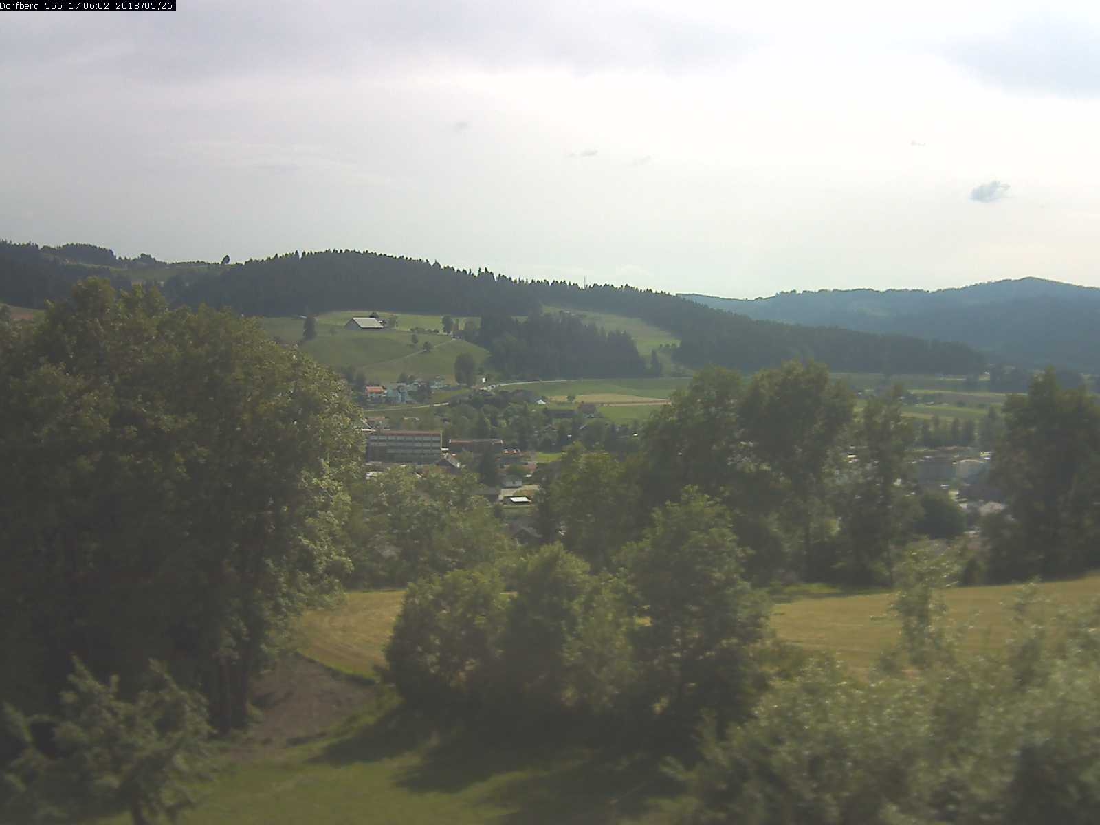 Webcam-Bild: Aussicht vom Dorfberg in Langnau 20180526-170601