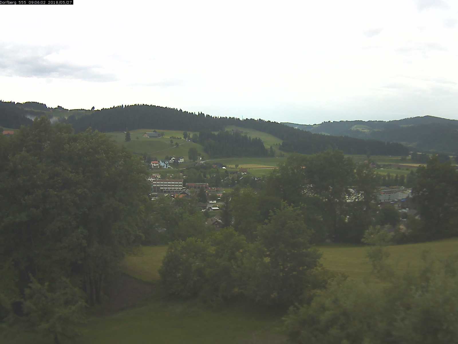 Webcam-Bild: Aussicht vom Dorfberg in Langnau 20180527-090601