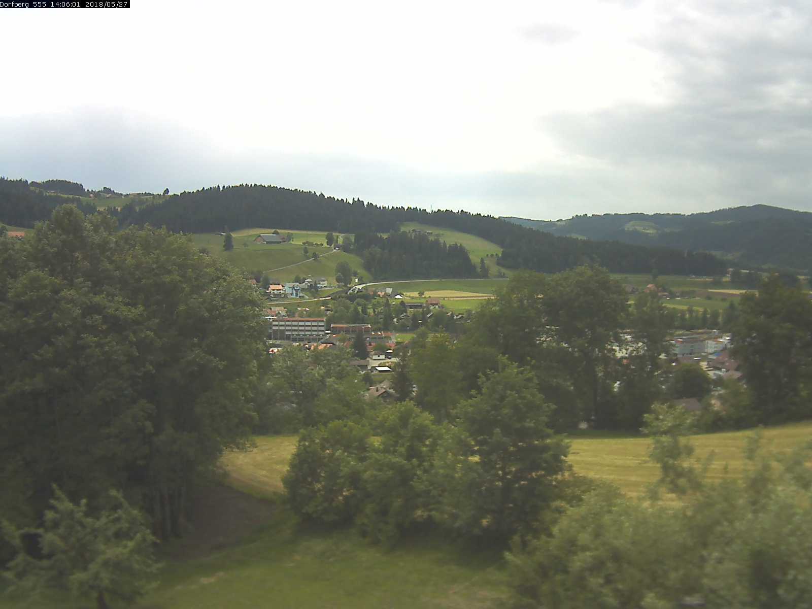 Webcam-Bild: Aussicht vom Dorfberg in Langnau 20180527-140601