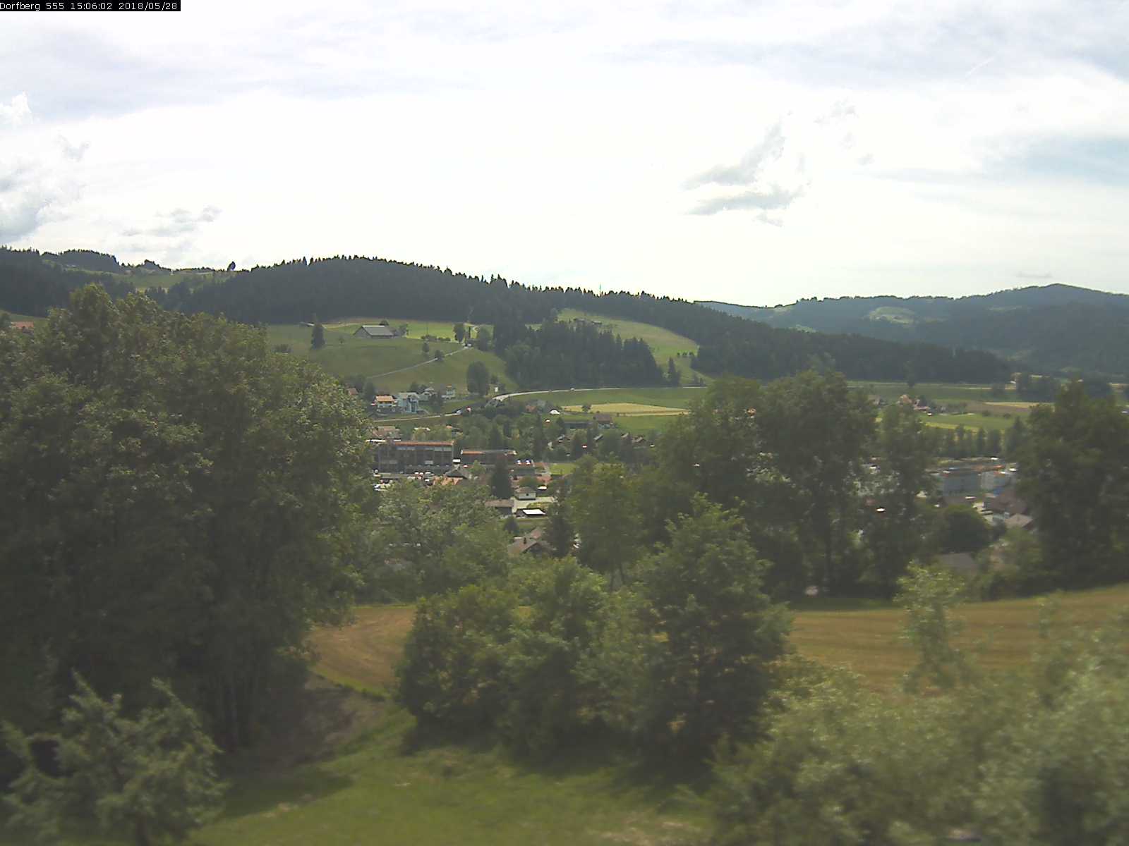 Webcam-Bild: Aussicht vom Dorfberg in Langnau 20180528-150601