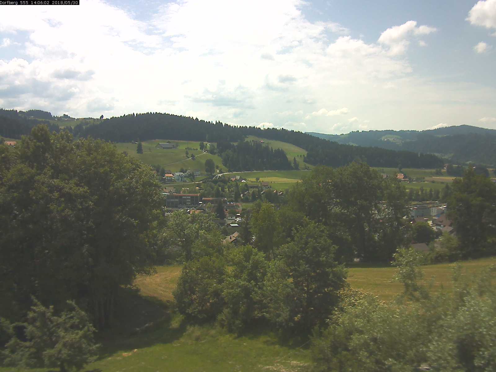 Webcam-Bild: Aussicht vom Dorfberg in Langnau 20180530-140601