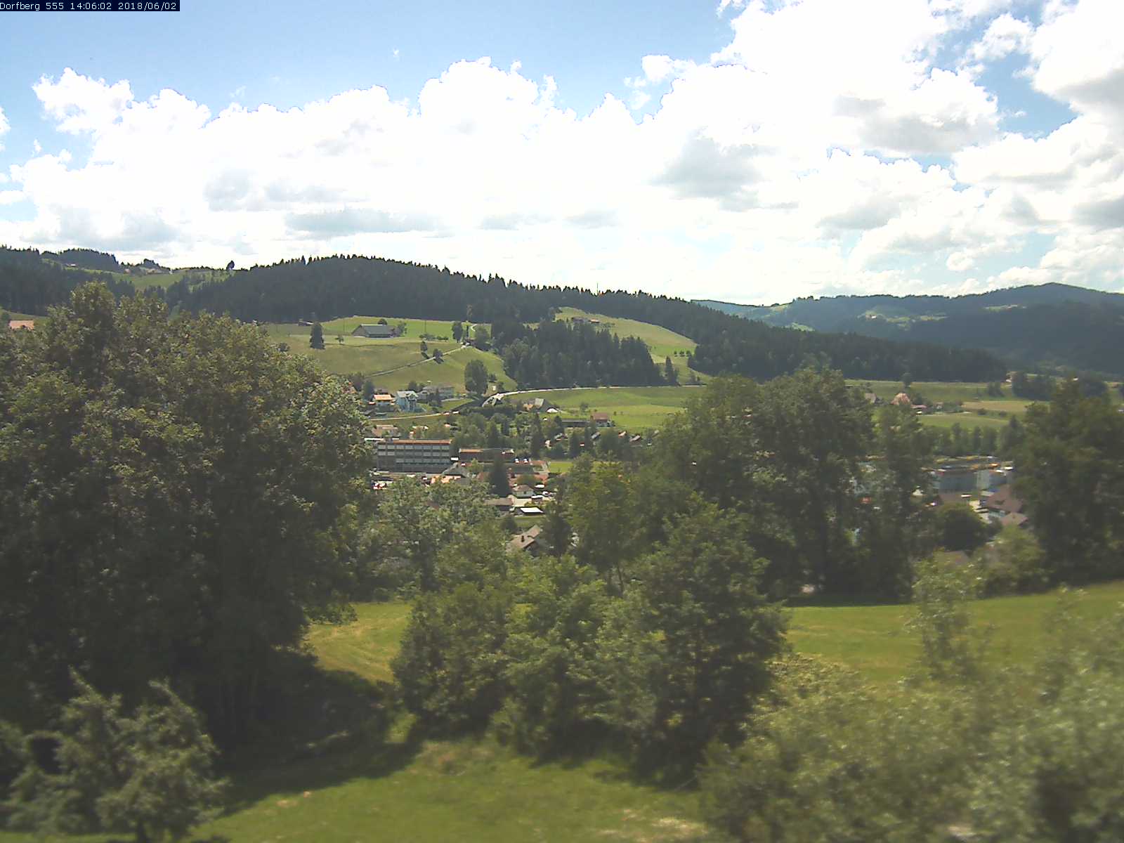 Webcam-Bild: Aussicht vom Dorfberg in Langnau 20180602-140601