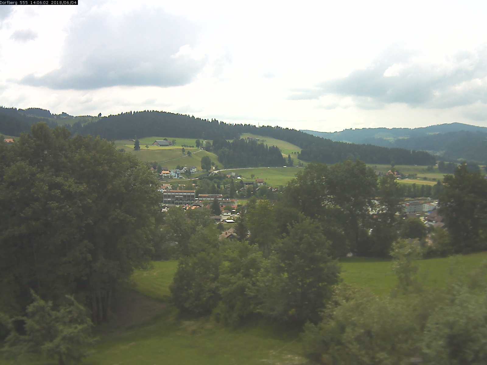 Webcam-Bild: Aussicht vom Dorfberg in Langnau 20180604-140601