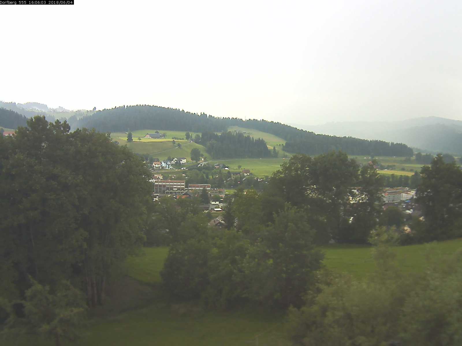 Webcam-Bild: Aussicht vom Dorfberg in Langnau 20180604-160601