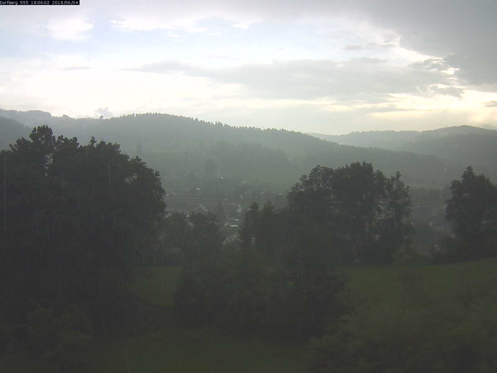 Webcam-Bild: Aussicht vom Dorfberg in Langnau 20180604-180601