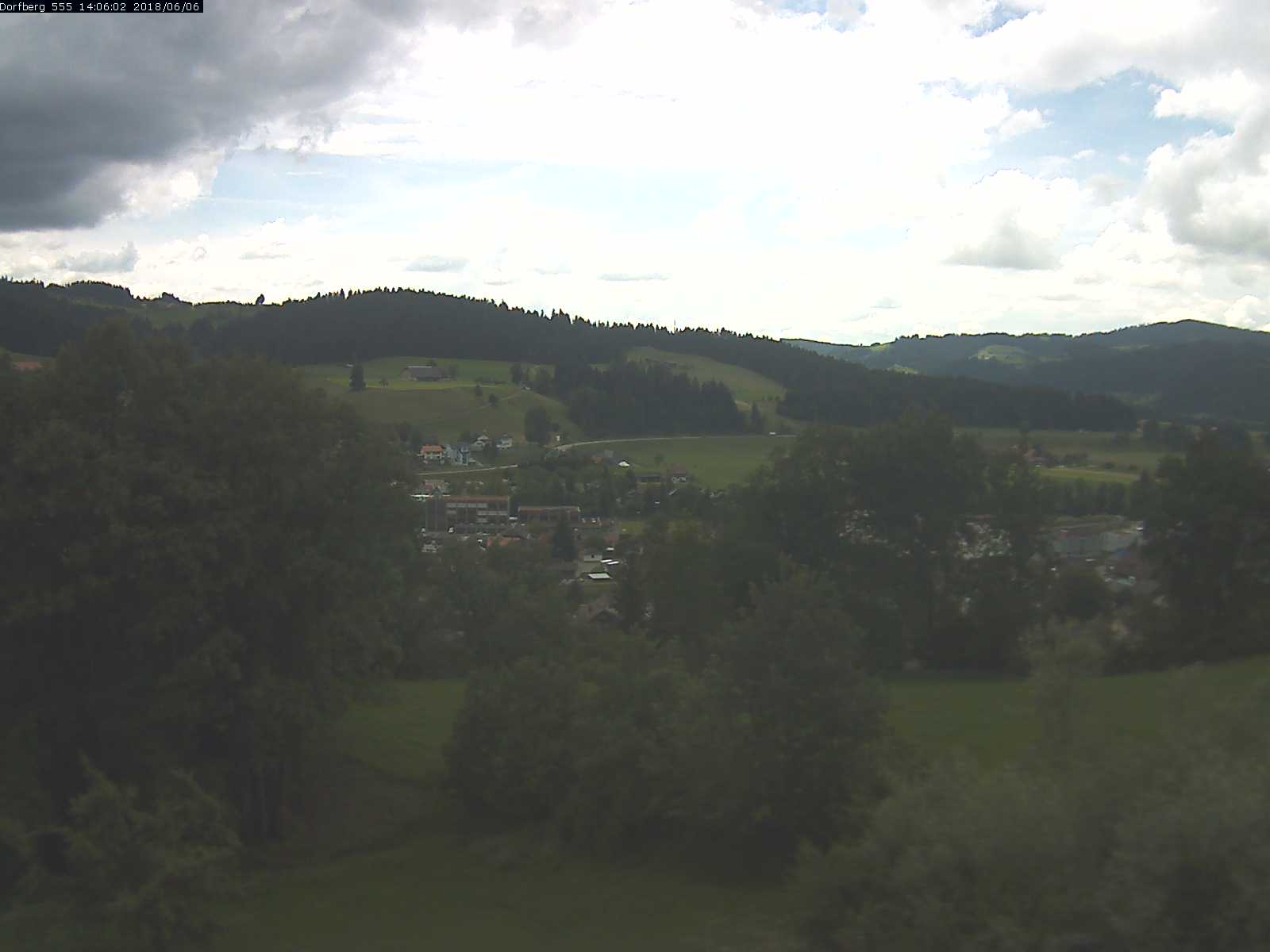 Webcam-Bild: Aussicht vom Dorfberg in Langnau 20180606-140601