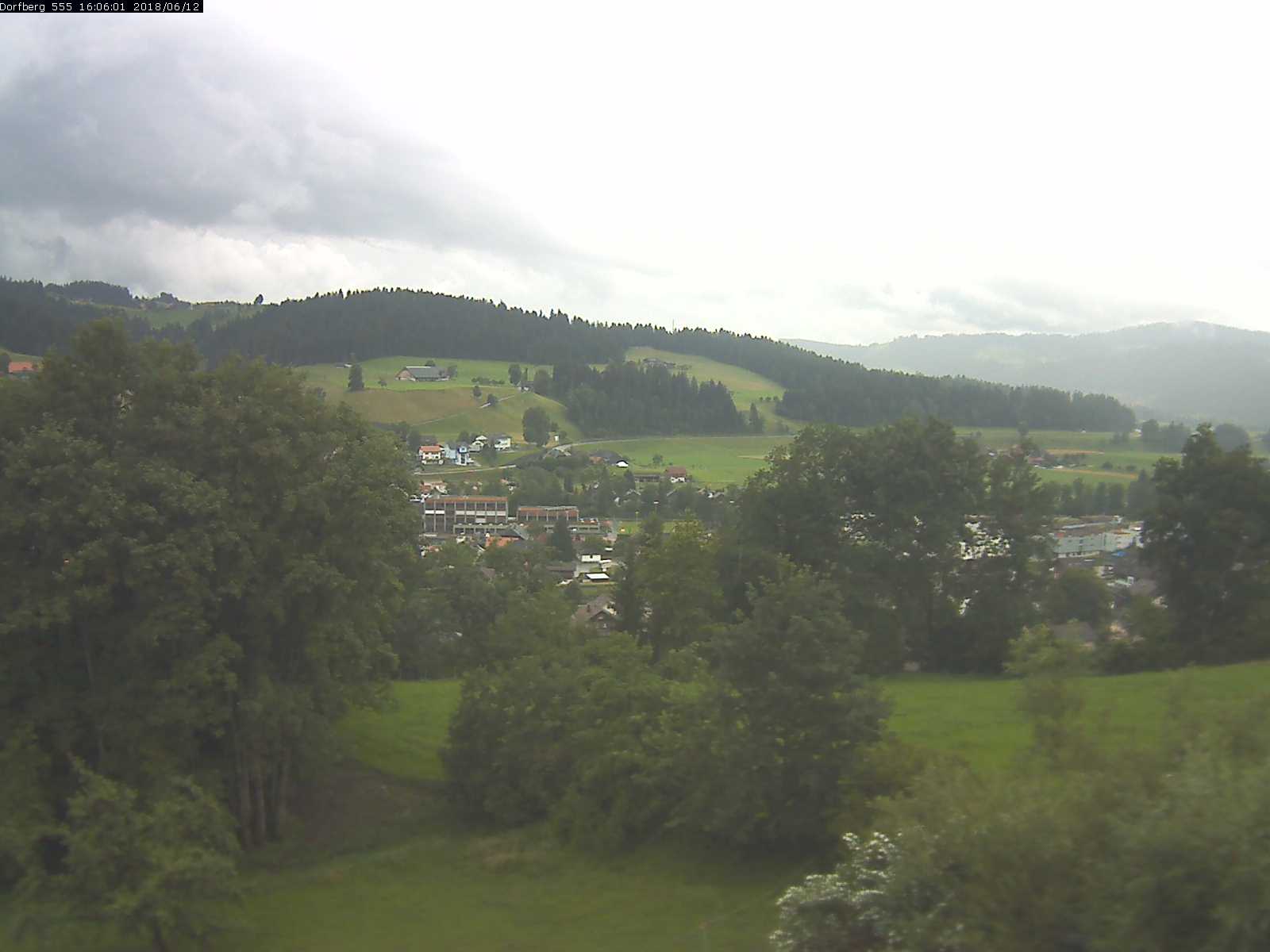 Webcam-Bild: Aussicht vom Dorfberg in Langnau 20180612-160601