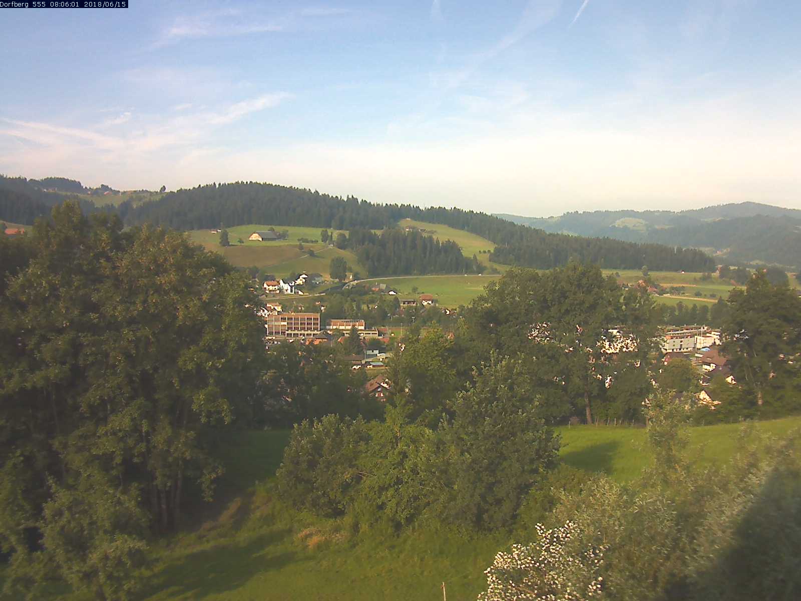 Webcam-Bild: Aussicht vom Dorfberg in Langnau 20180615-080601