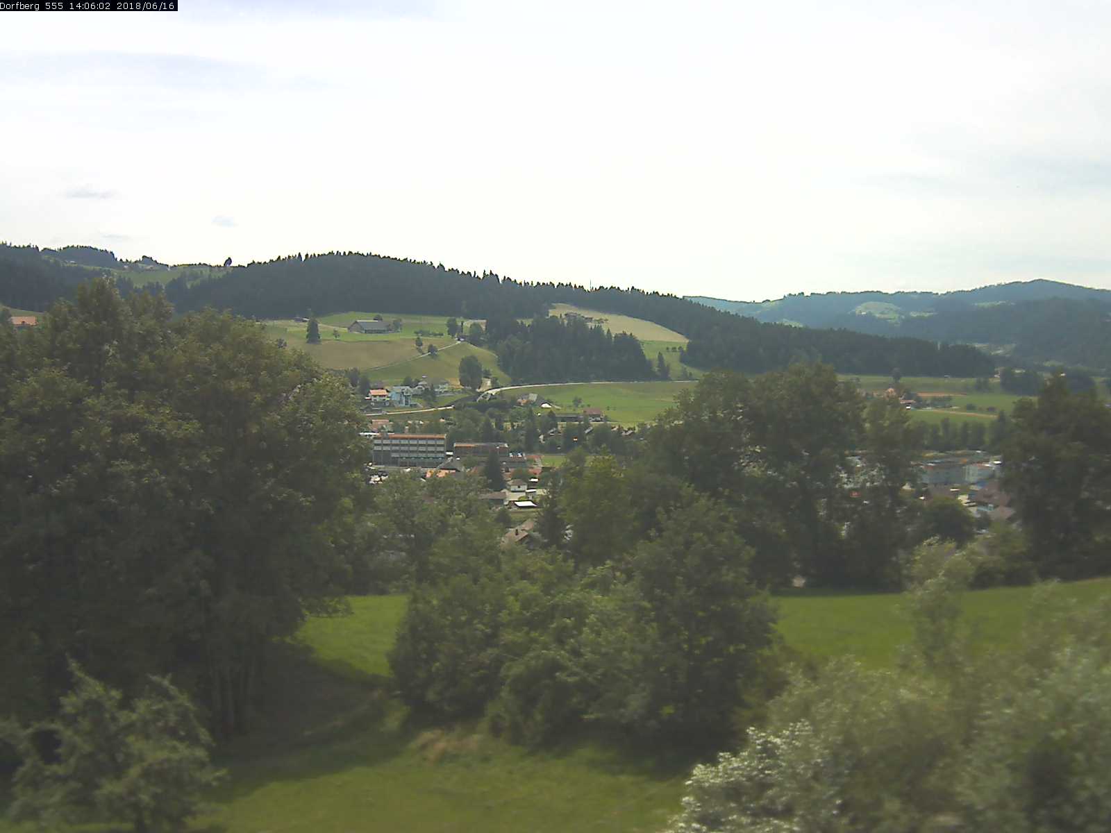 Webcam-Bild: Aussicht vom Dorfberg in Langnau 20180616-140601