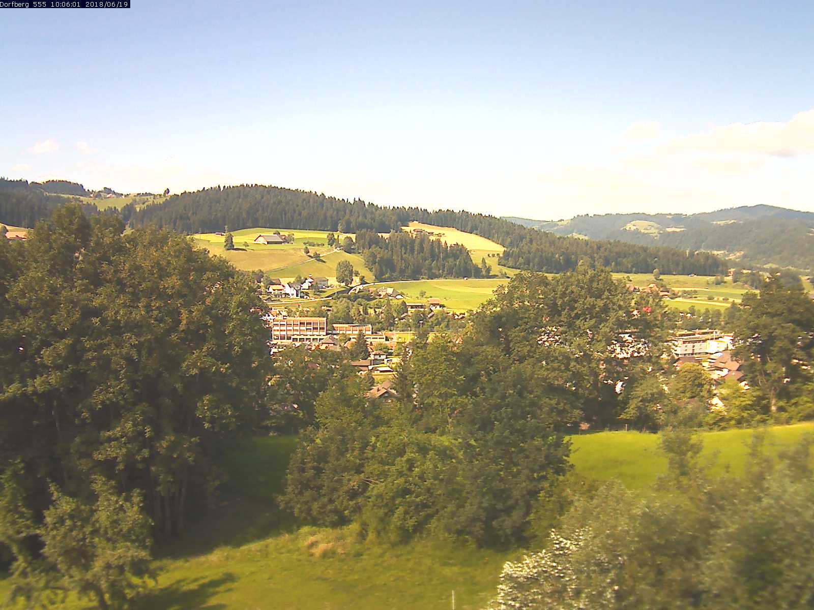 Webcam-Bild: Aussicht vom Dorfberg in Langnau 20180619-100601
