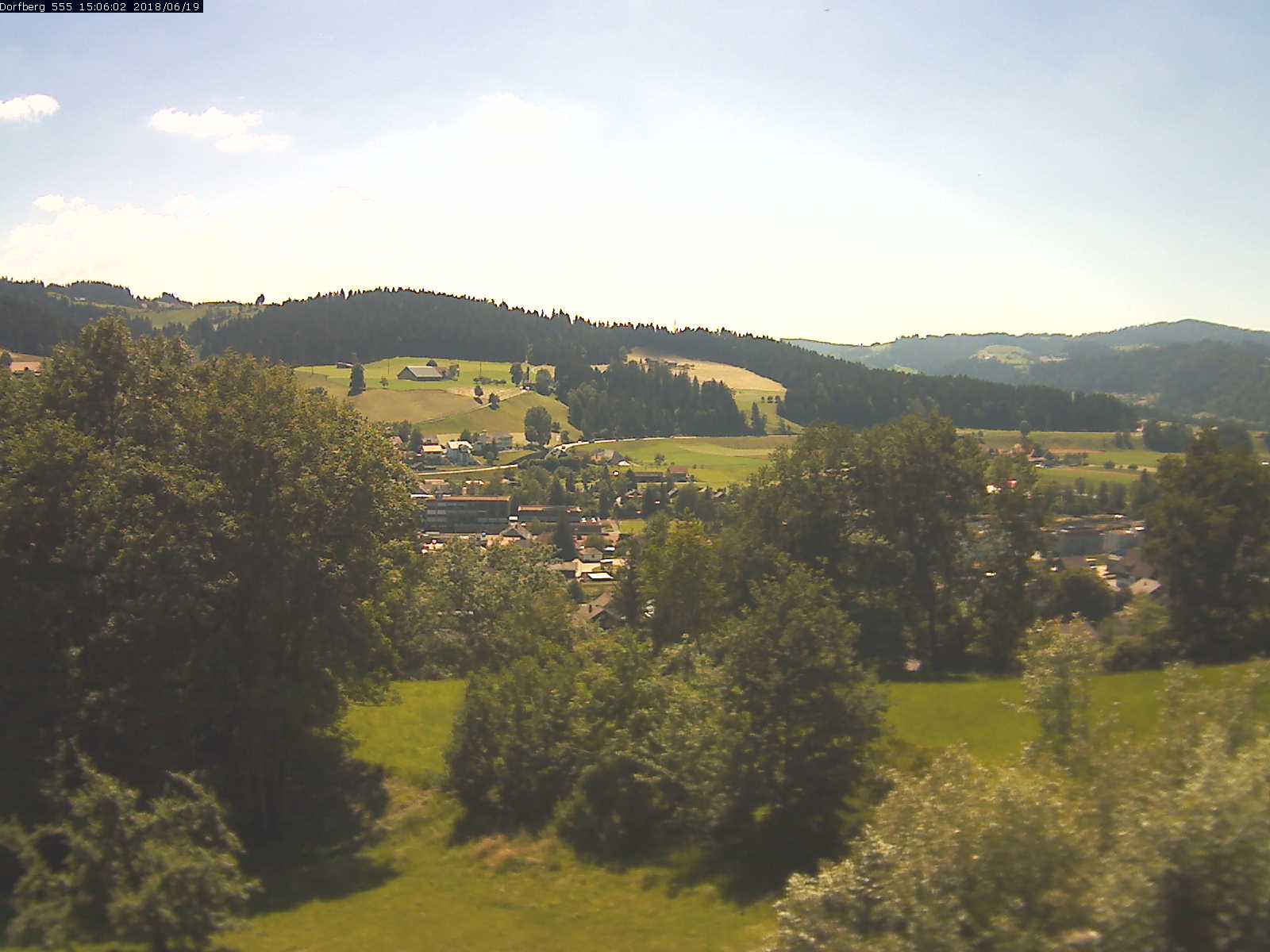 Webcam-Bild: Aussicht vom Dorfberg in Langnau 20180619-150601
