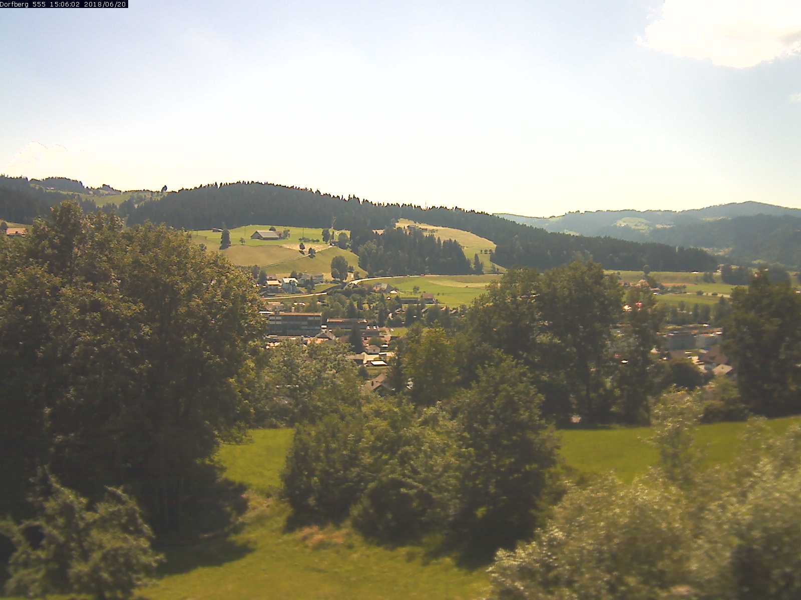 Webcam-Bild: Aussicht vom Dorfberg in Langnau 20180620-150601