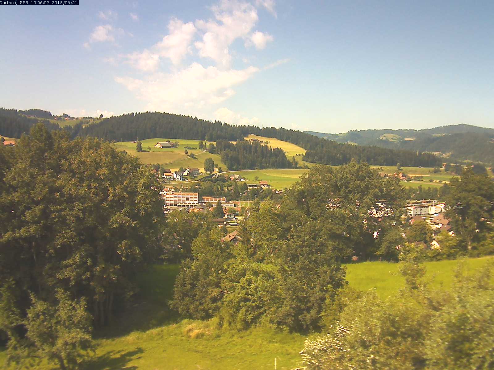 Webcam-Bild: Aussicht vom Dorfberg in Langnau 20180621-100601