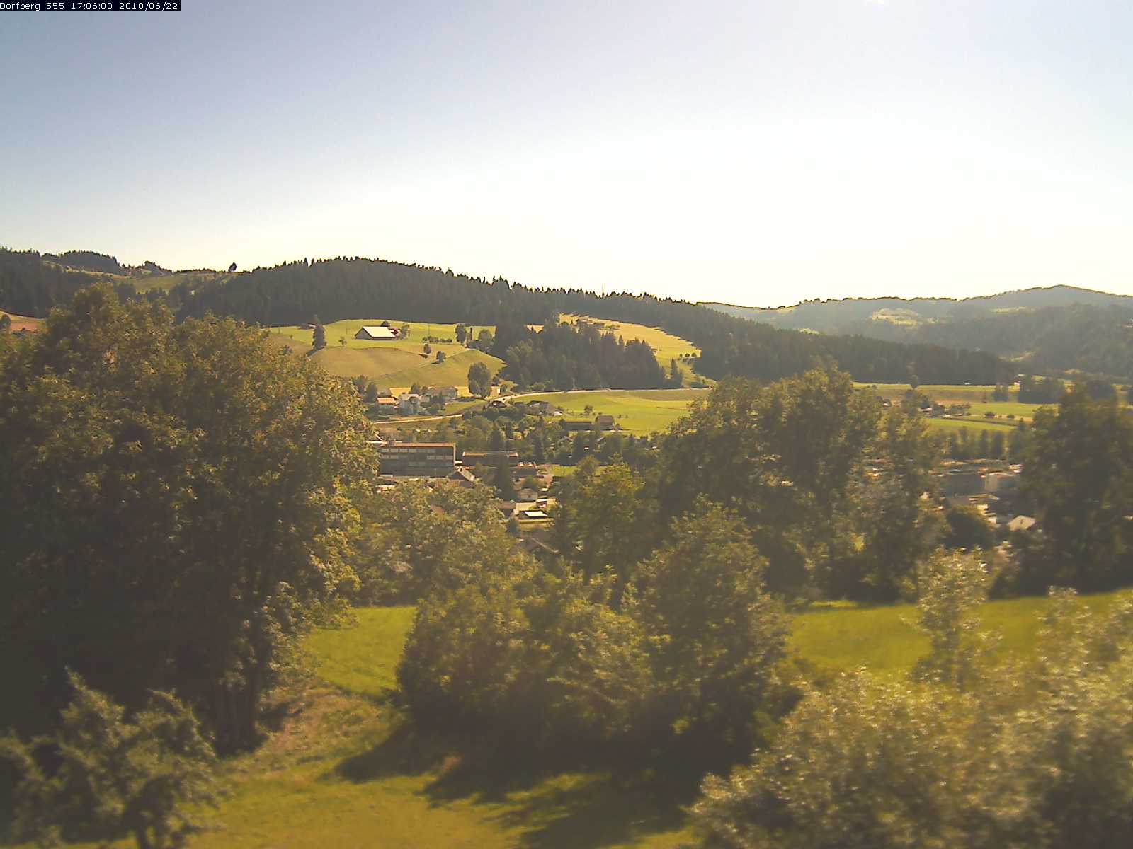 Webcam-Bild: Aussicht vom Dorfberg in Langnau 20180622-170601