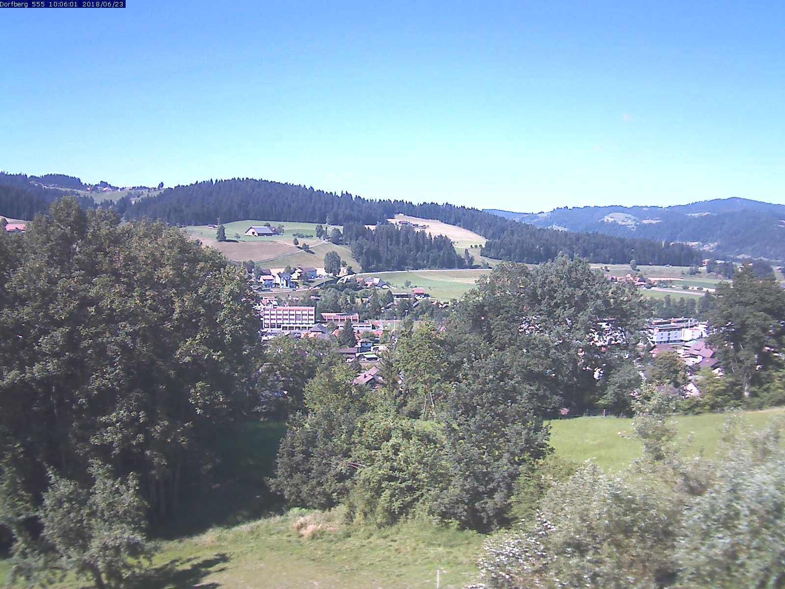 Webcam-Bild: Aussicht vom Dorfberg in Langnau 20180623-100601