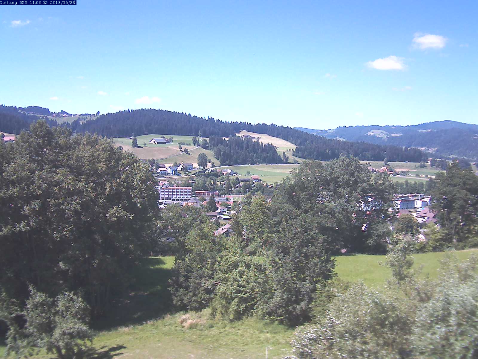 Webcam-Bild: Aussicht vom Dorfberg in Langnau 20180623-110601