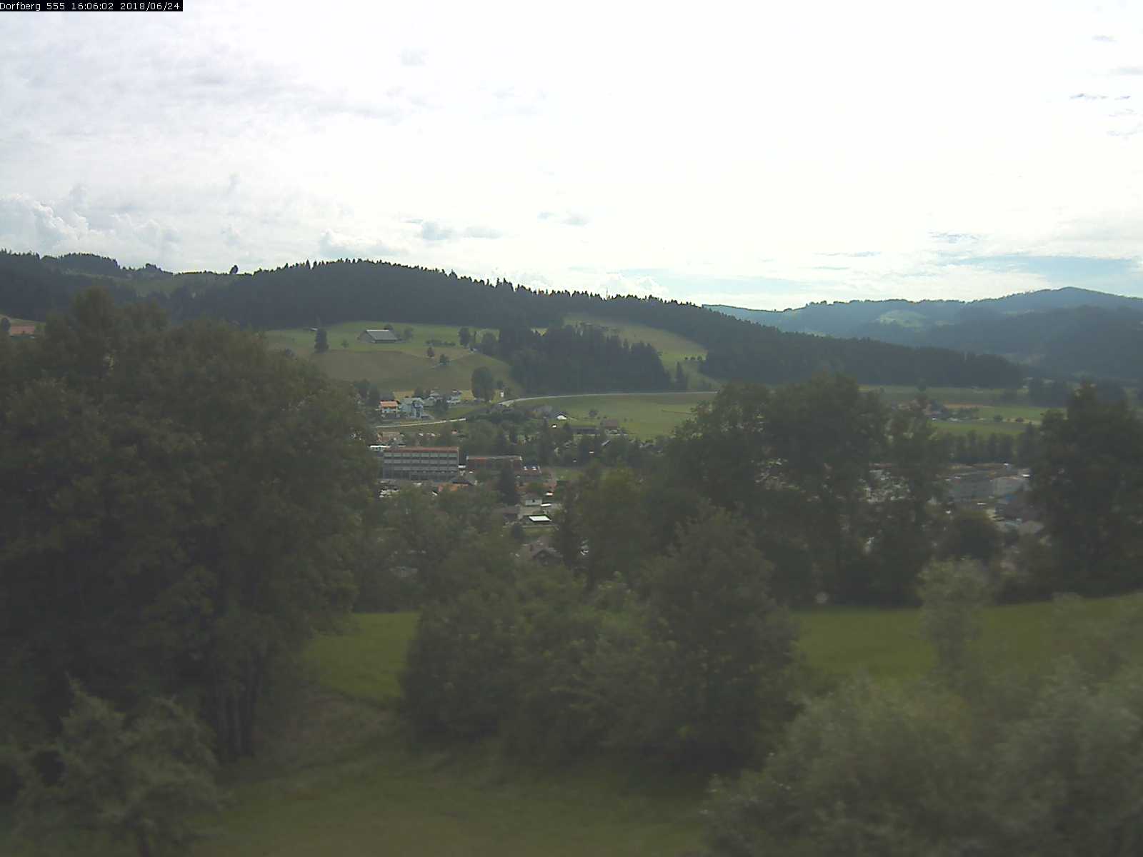 Webcam-Bild: Aussicht vom Dorfberg in Langnau 20180624-160601
