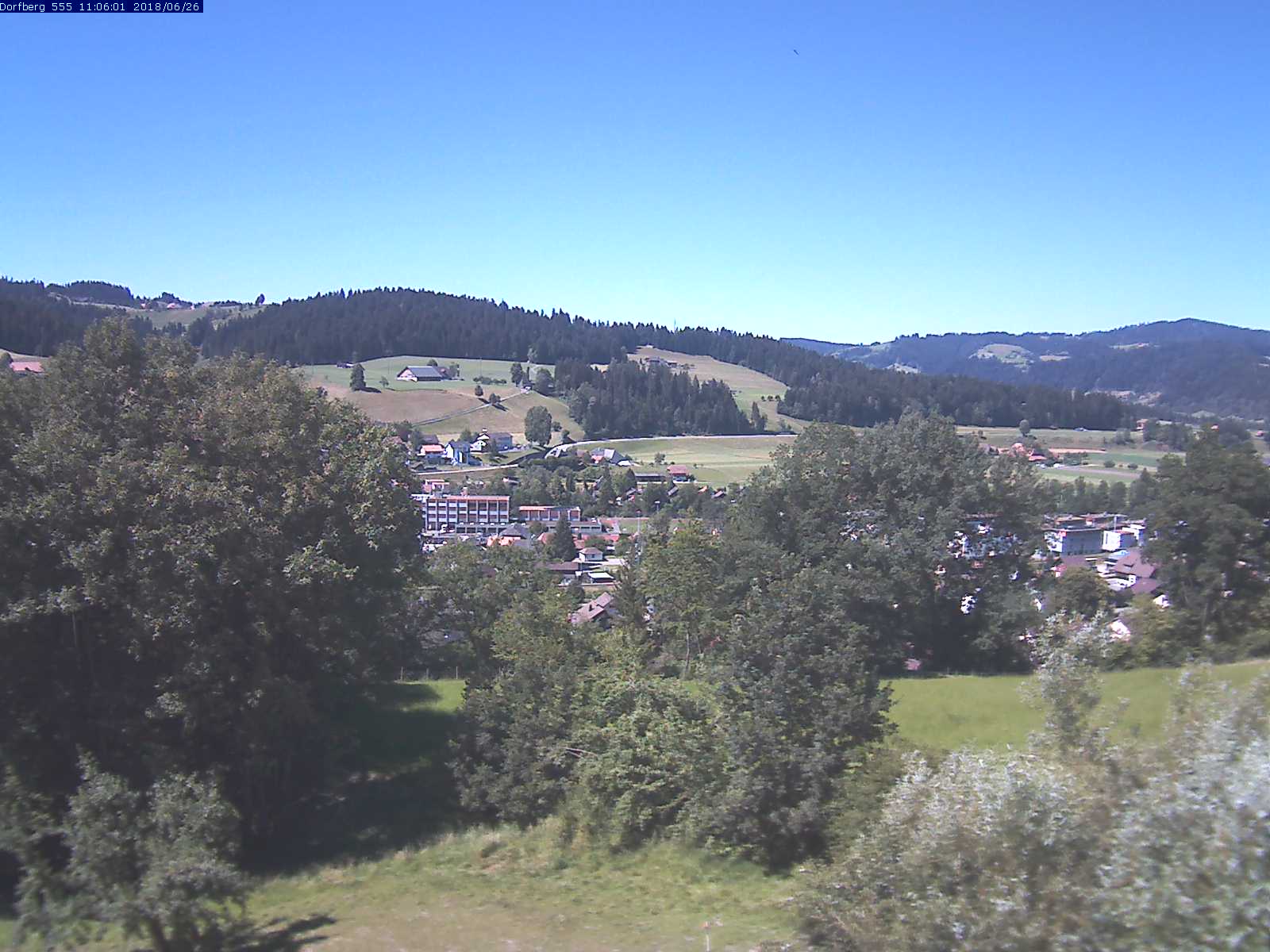 Webcam-Bild: Aussicht vom Dorfberg in Langnau 20180626-110601