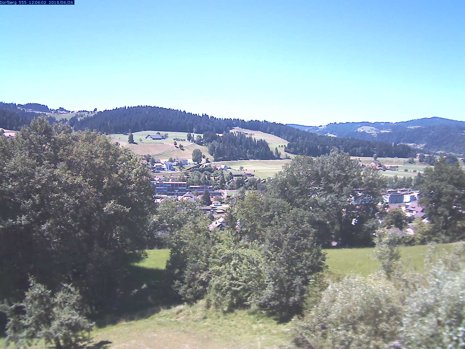 Webcam-Bild: Aussicht vom Dorfberg in Langnau 20180626-120601