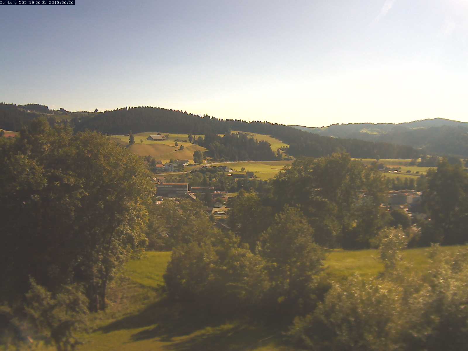 Webcam-Bild: Aussicht vom Dorfberg in Langnau 20180626-180601