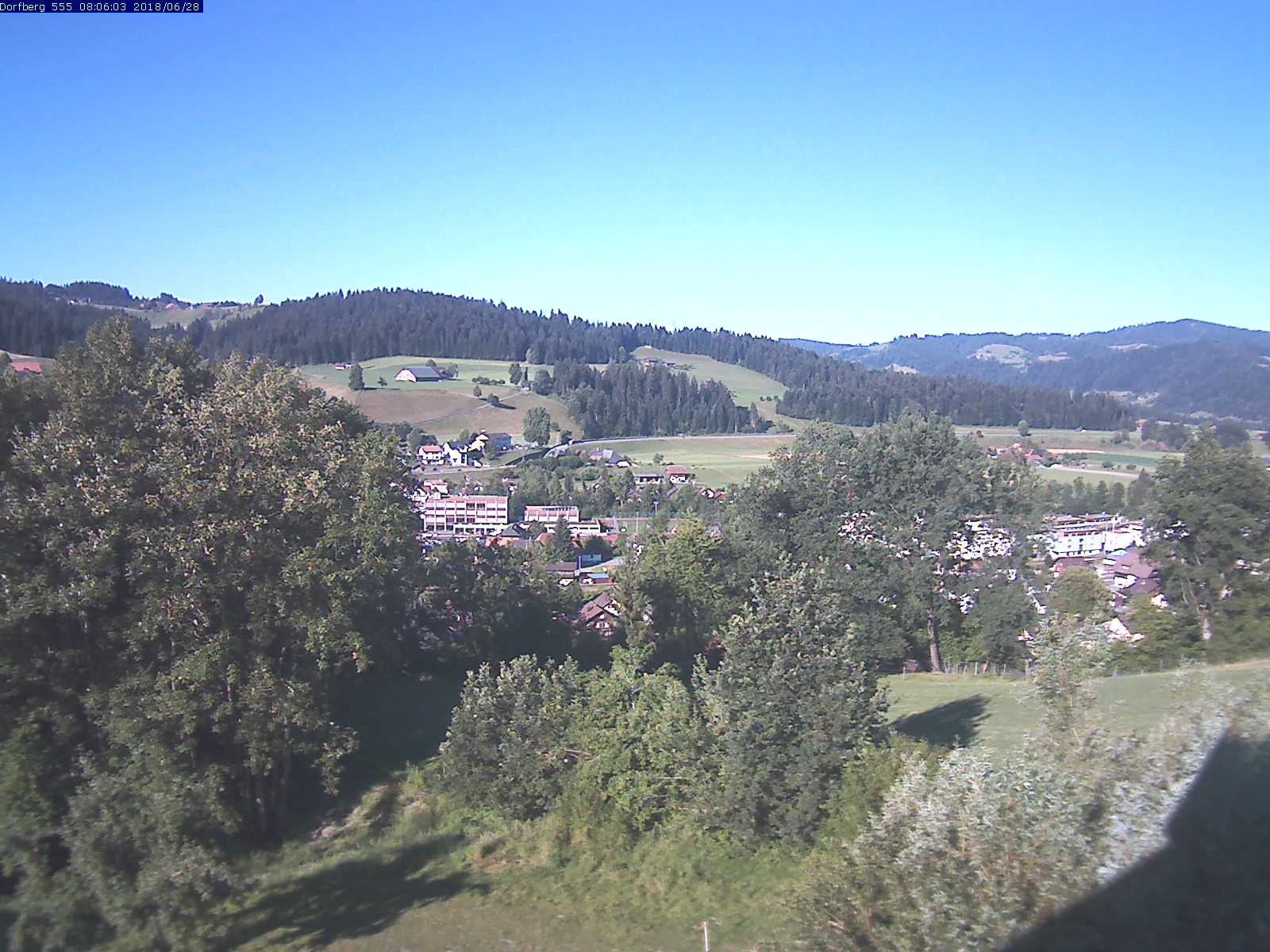 Webcam-Bild: Aussicht vom Dorfberg in Langnau 20180628-080601