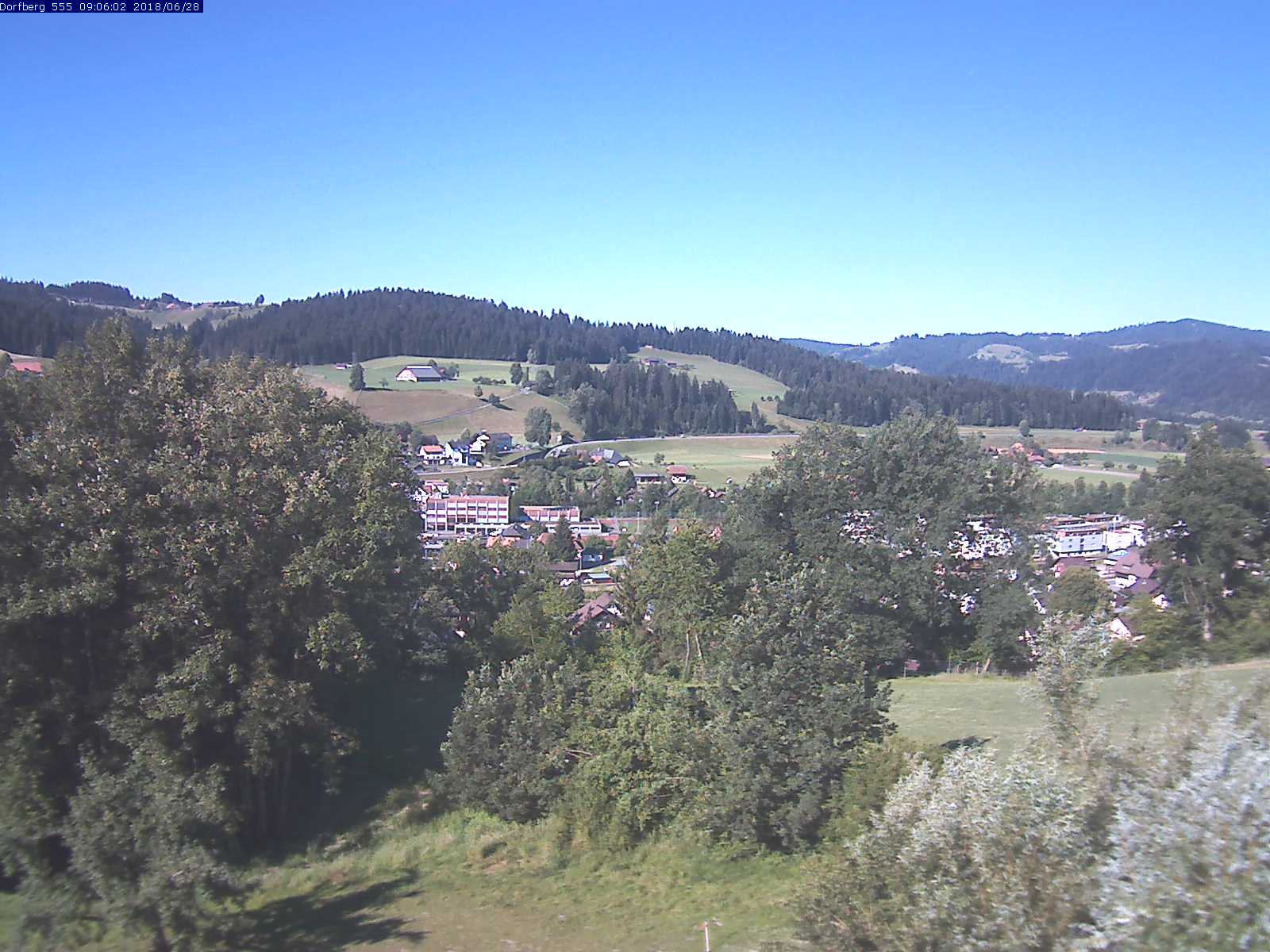 Webcam-Bild: Aussicht vom Dorfberg in Langnau 20180628-090601