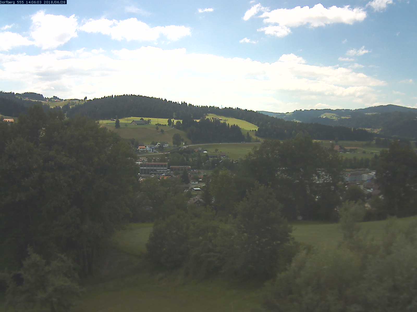 Webcam-Bild: Aussicht vom Dorfberg in Langnau 20180628-140602