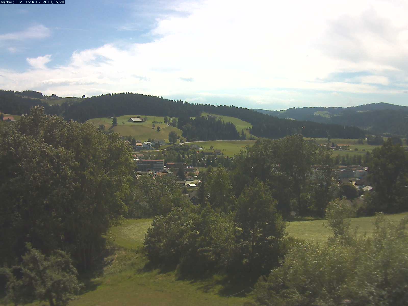 Webcam-Bild: Aussicht vom Dorfberg in Langnau 20180628-160601