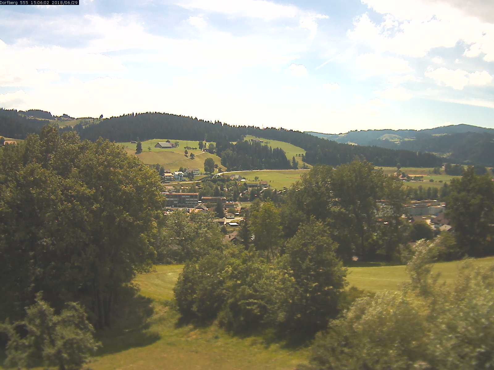 Webcam-Bild: Aussicht vom Dorfberg in Langnau 20180629-150601