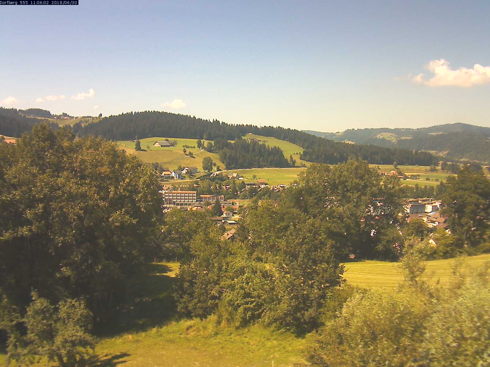 Webcam-Bild: Aussicht vom Dorfberg in Langnau 20180630-110601