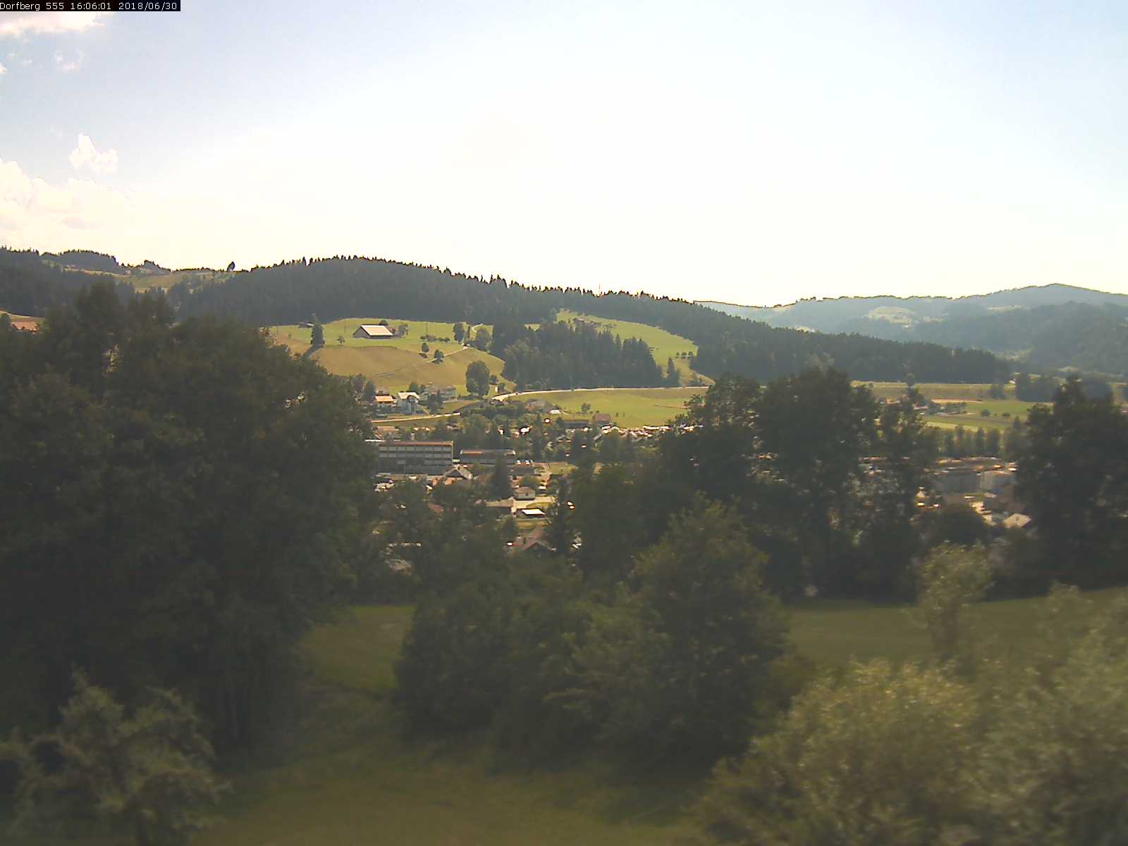 Webcam-Bild: Aussicht vom Dorfberg in Langnau 20180630-160601