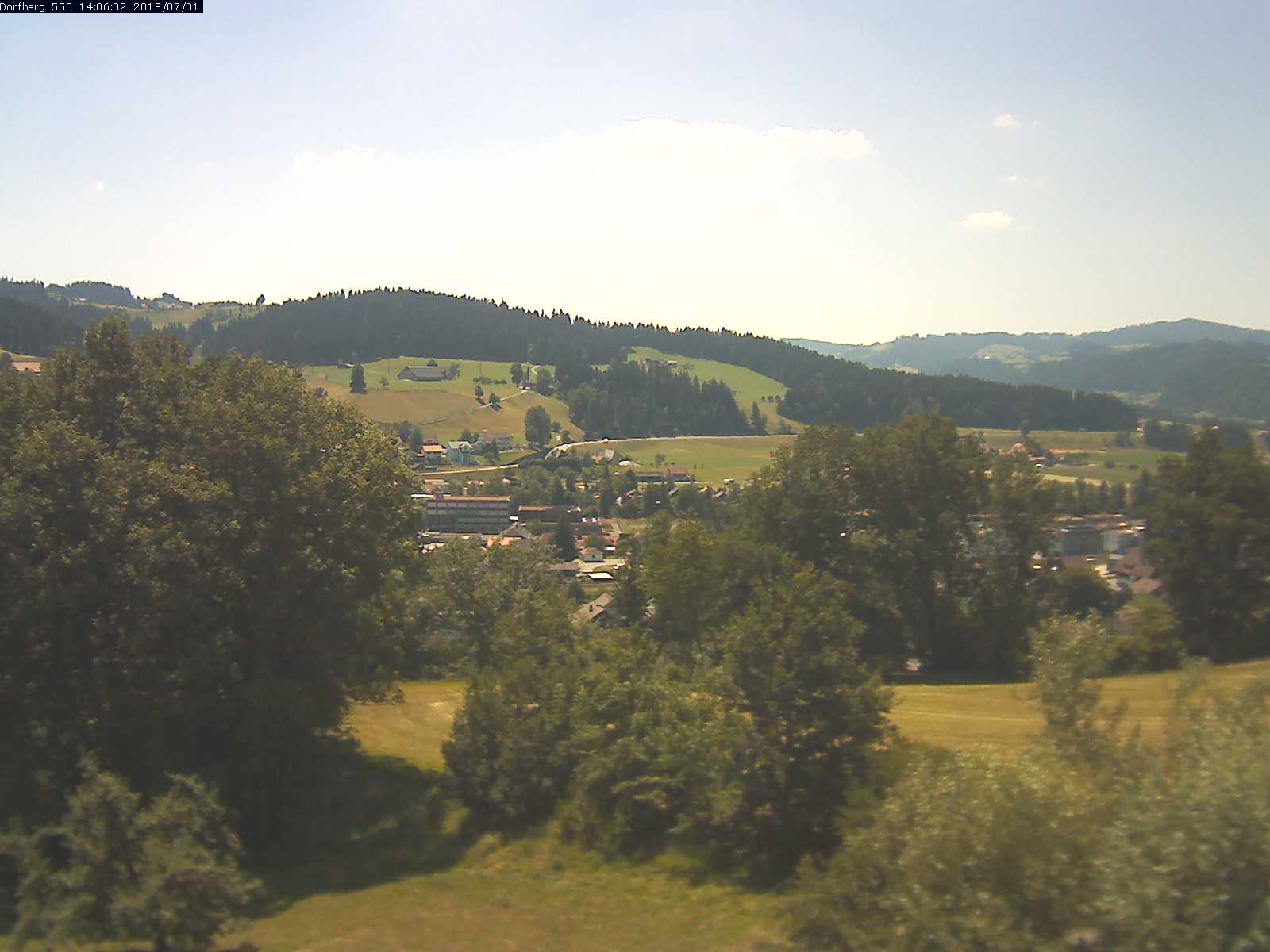 Webcam-Bild: Aussicht vom Dorfberg in Langnau 20180701-140601