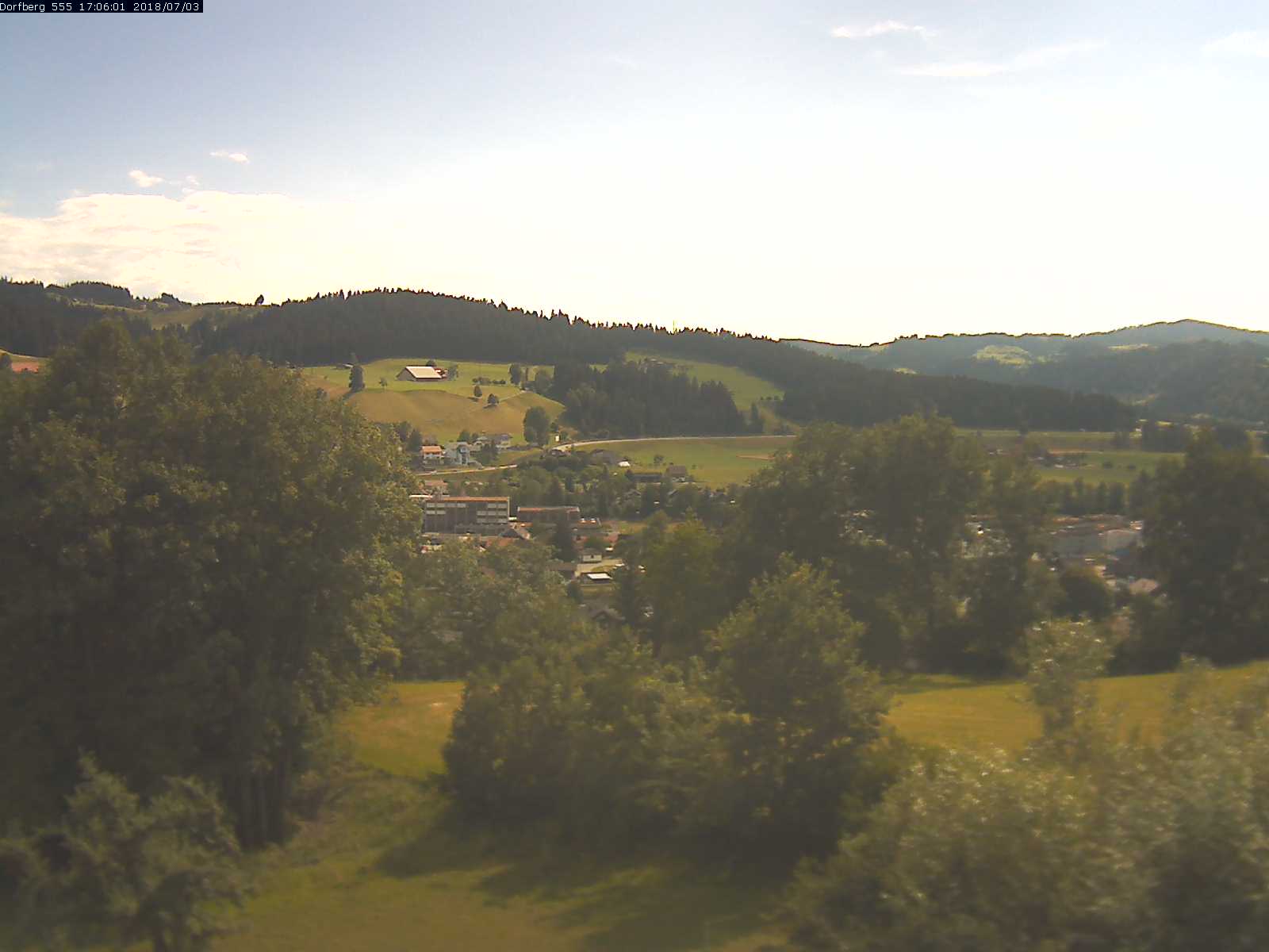 Webcam-Bild: Aussicht vom Dorfberg in Langnau 20180703-170601