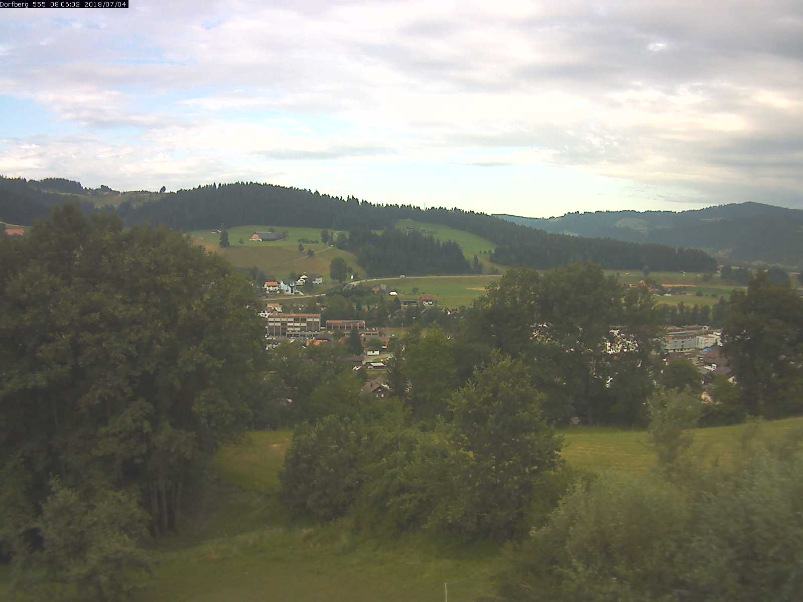 Webcam-Bild: Aussicht vom Dorfberg in Langnau 20180704-080601