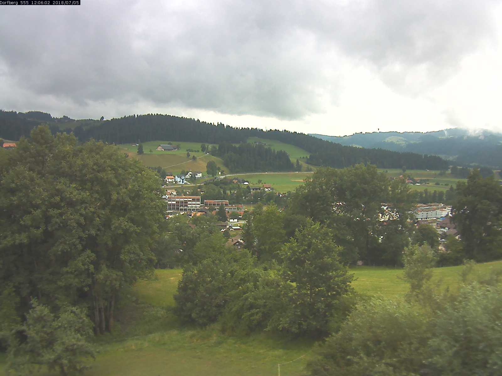 Webcam-Bild: Aussicht vom Dorfberg in Langnau 20180705-120601