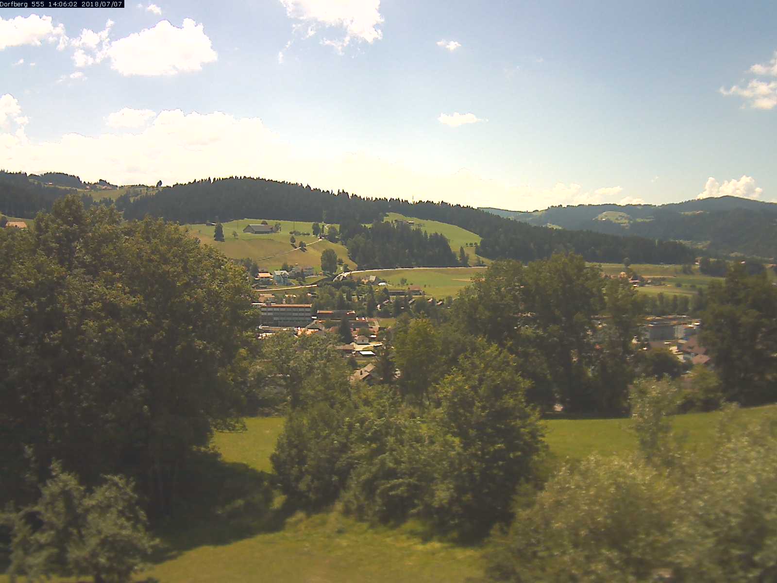 Webcam-Bild: Aussicht vom Dorfberg in Langnau 20180707-140601