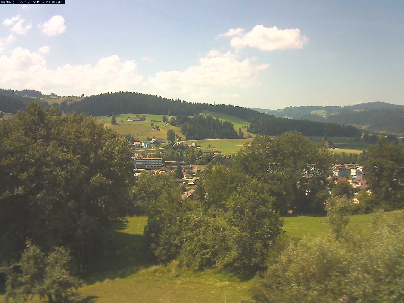 Webcam-Bild: Aussicht vom Dorfberg in Langnau 20180708-120601
