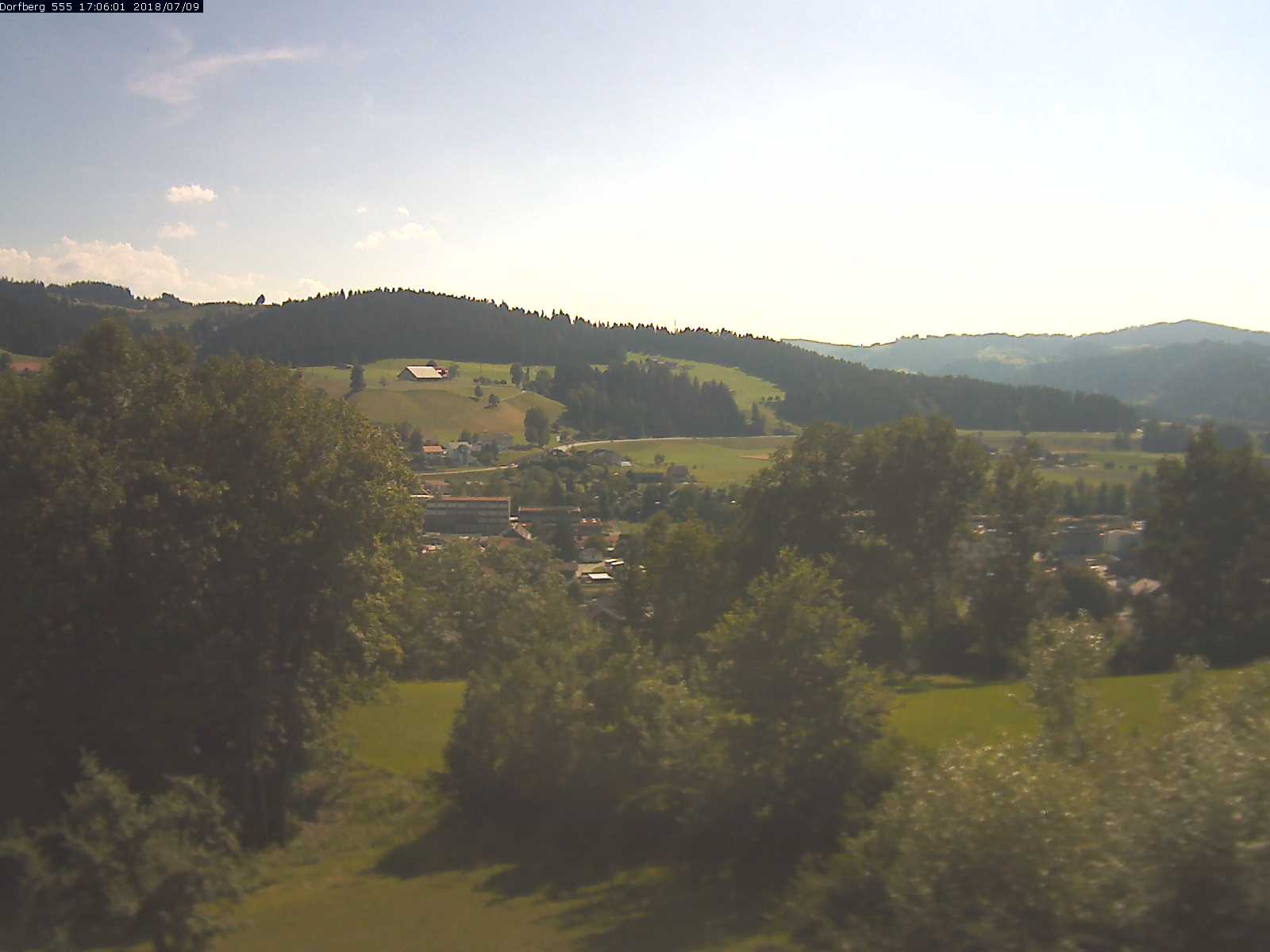 Webcam-Bild: Aussicht vom Dorfberg in Langnau 20180709-170601