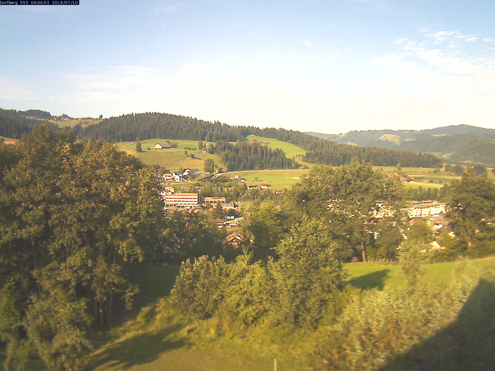 Webcam-Bild: Aussicht vom Dorfberg in Langnau 20180710-080601